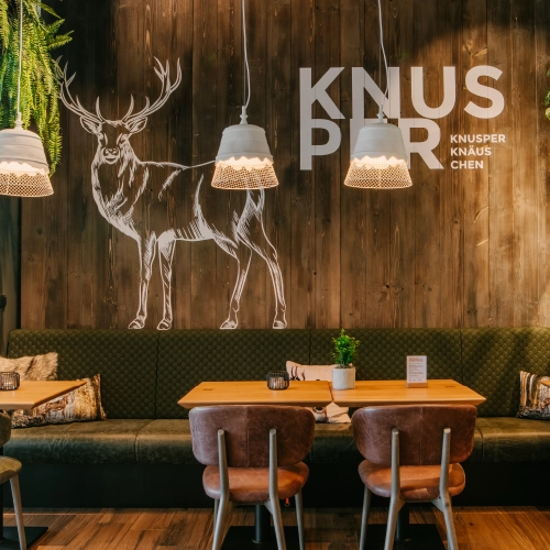 Ein gemütlicher Sitzbereich im Restaurant O´Gretel.